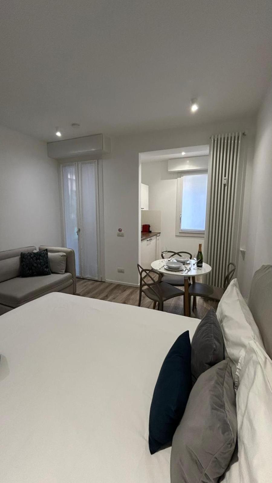 Milanofierapartments ภายนอก รูปภาพ